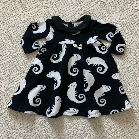 Quinn and Fox Dress Fleece Black White Chameleon - Picture 1 of 8